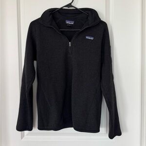Patagonia women’s black pullover